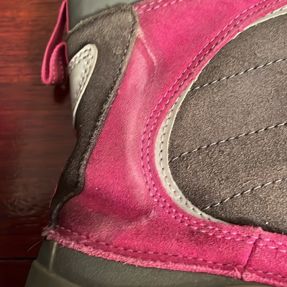 Lands’ End Primaloft 400 Gram Insulation Snow Boots Size 1 Gray Pink - Picture 8 of 12